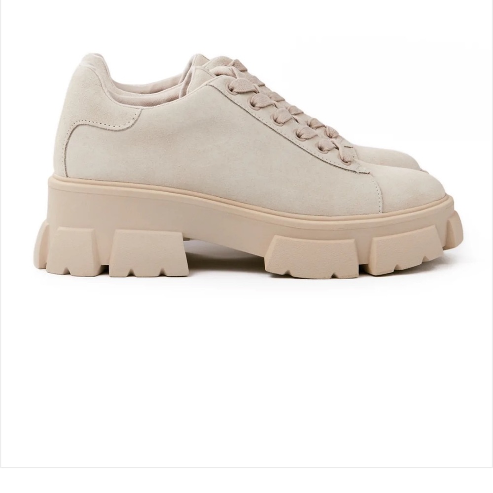 Sand color Suede lug sole 11M